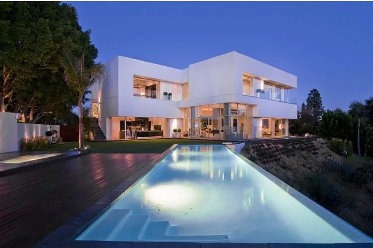 Pezzini Luxury Homes