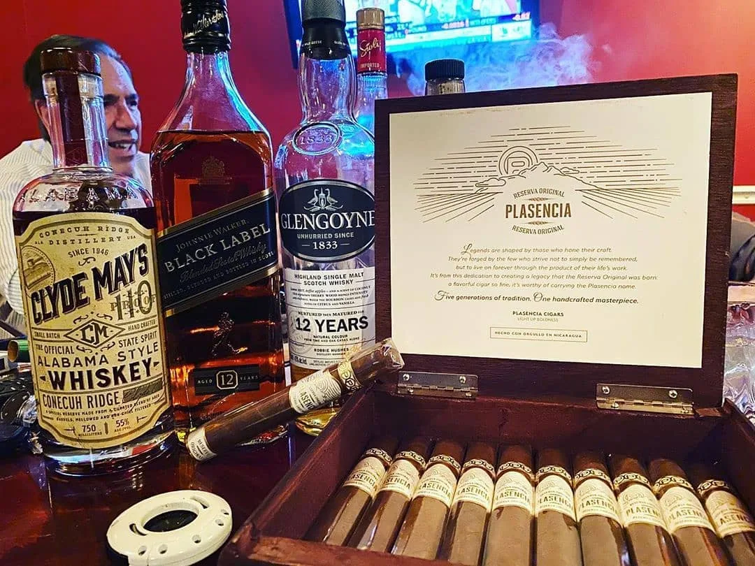 Crown Humidors - Household products | United States