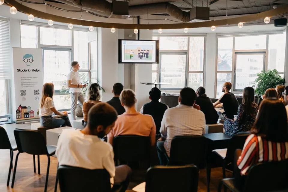 Student-Helpr - Services & Organizations products | Netherlands