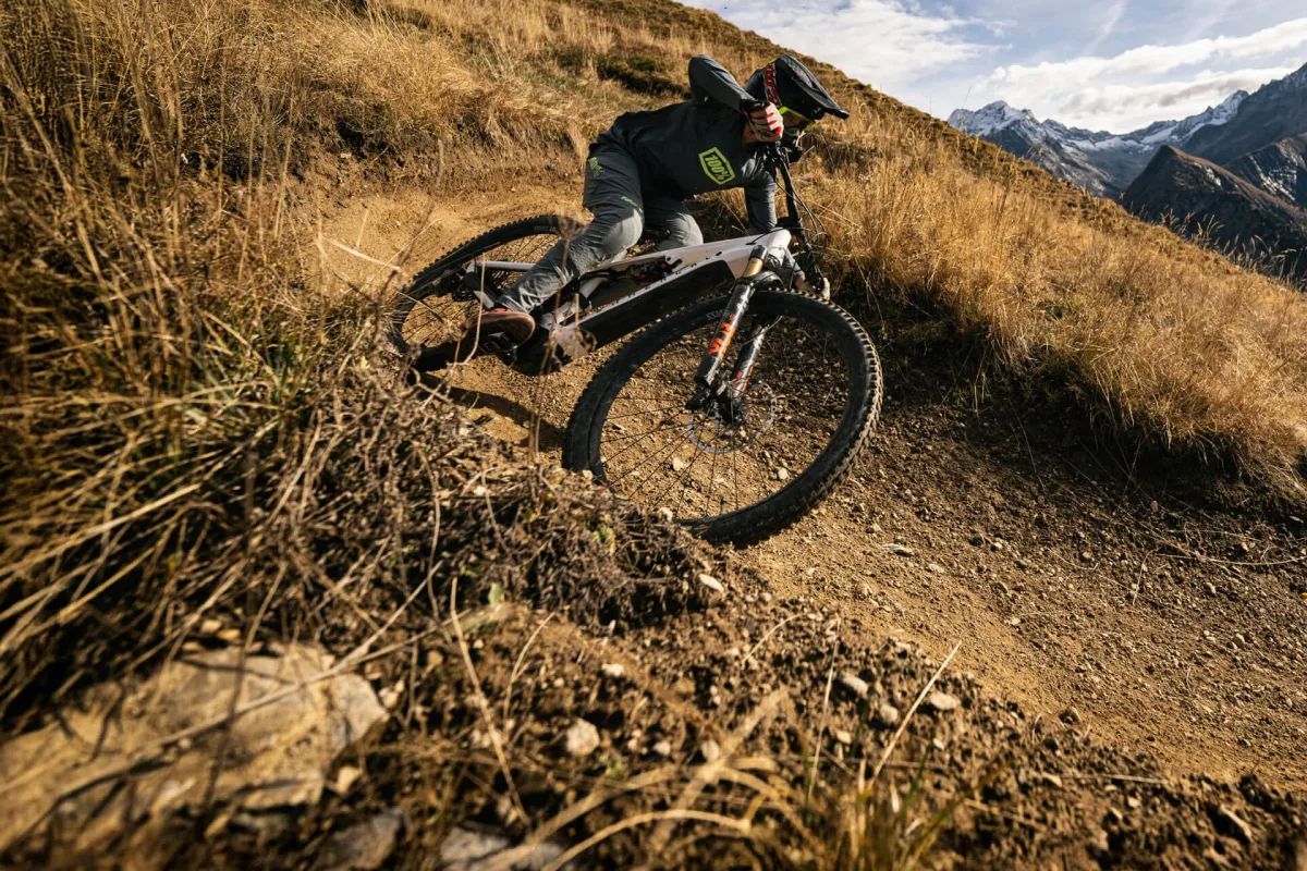 COMMENCAL - Sports & Leisure products | Andorra
