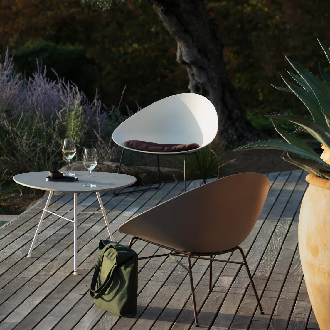 Arper S.p.A
Chairs and Stools, Sofas and Lounge, Tables and Low Tables
