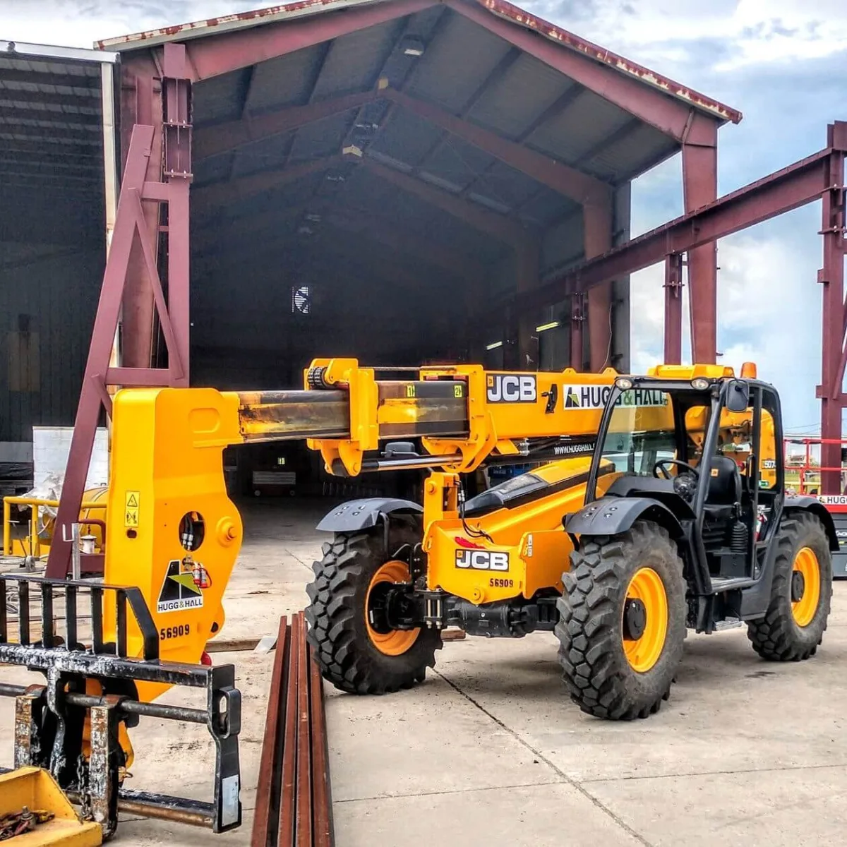 Linamar Corporation
Precision Engineered Products, Mobility Components, Agricultural Equipment Food, Industry & Transportation — Linamar Corporation